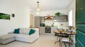 Holiday Home 'Pullin' with Private Garden and Wi-Fi - Image 2