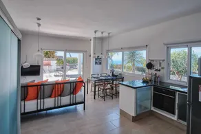 Apartment with garden & terrace | Garden view - Image 5