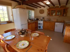 Cottage with garden & barbeque - Image 4