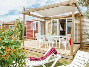 Agréable mobil-home convivial et familial avec terrasse et piscine chauffée | Avec animaux acceptés - Image 4