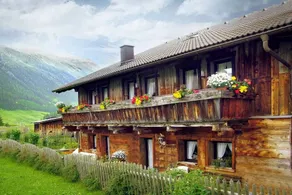 Holiday home with barbecue, terrace & garden - Image 5