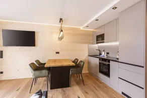 Apartment with sauna & hot tub - Image 2