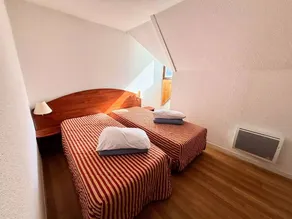 Charming apartment with garden, heated pool & terrace | Next to the ski | Dogs allowed - Image 4
