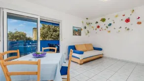 Apartamento con terraza y barbacoa - Image 3