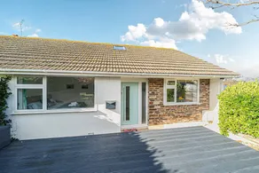 Family-friendly cottage with BBQ, garden & hot tub | Beach view | Next to the beach | Pets allowed - Image 4