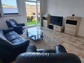 Spacious Apartment with Private Garden and Wi-Fi in Milmersdorf - Image 2