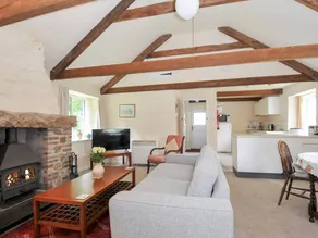 Cottage with garden & barbeque - Image 3