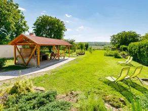 Holiday home with terrace, barbecue & garden | Pet-friendly - Image 2