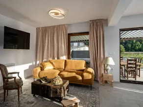Casa con sauna, idromassaggio e giardino - Image 4