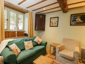 Cottage with garden - Image 4