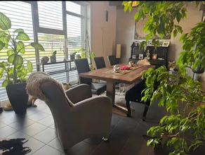 Splendido appartamento con piscina, giardino e barbecue | Vista sulla montagna | Perfetto per il lavoro da remoto | Accetta animali domestici - Image 2