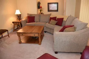Appartement en copropriété avec piscine - Image 2