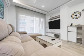 Flat with terrace & fast internet - Image 4