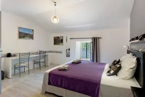 Lovely bed & breakfast with garden & terrace | Garden view | Pet-friendly - Image 2