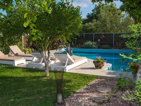 Maison de vacances avec piscine privée, jardin et terrasse - Image 4
