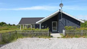 House with hot tub, terrace & sauna - Image 2