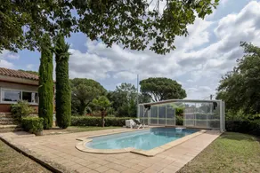 House with terrace, pool & garden - Image 5