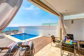 Villa with terrace, garden & BBQ - Image 2