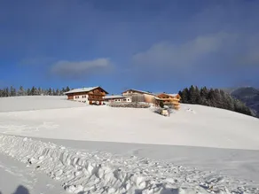 Holiday apartment with garden & BBQ | Mountain view - Image 3