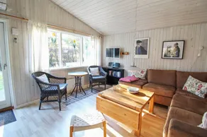 Holiday home with terrace - Image 3