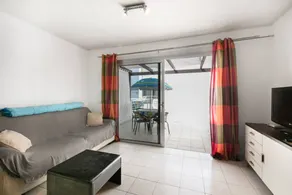 Apartment mit Terrasse und Pool | Stadtblick - Image 5