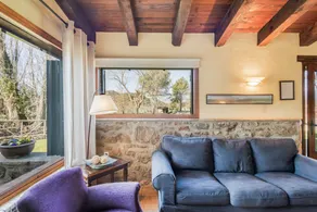 House with garden, BBQ & pool | Mountain view - Image 4
