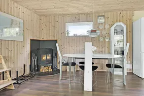 Scenic summer house 600 meters from sandy beach - Image 5