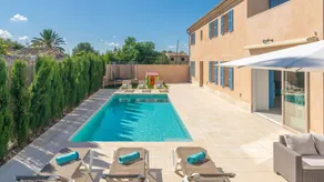 Apartment with BBQ, garden & pool - Image 5