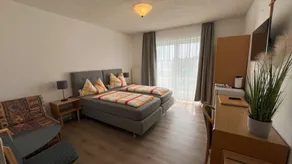 Doppelzimmer für 2 Personen (27 m²) in Pleinfeld - Image 2