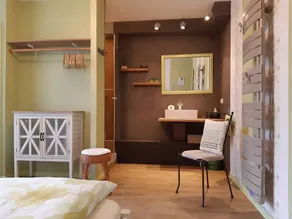 Chambre d'hôtes avec terrasse, jardin et piscine | Vue jardin - Image 4
