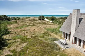 House with sauna, terrace & barbeque | Sea view | Perfect for remote work - Image 2