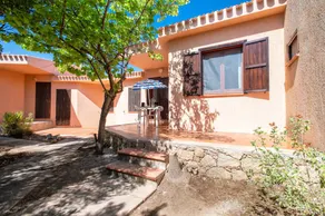 Charmant appartement de vacances avec jardin, barbecue et terrasse | Vue jardin | Avec animaux autorisés - Image 3