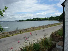 Family-oriented cottage with barbeque & garden | Beach view | Pet-friendly - Image 2
