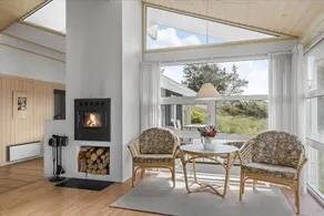 Holiday home with terrace, sauna & hot tub - Image 5