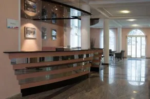 Alexander Hotel and Resort - Image 2