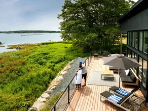 Stylish Coastal House with Cedar Sauna & Firepit Retreat in Port Mouton, Canada - Image 4