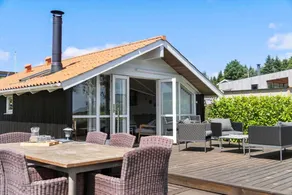 House with terrace & barbecue | Sea view | Next to the beach - Image 3