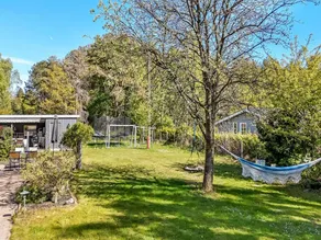 Holiday home with barbeque & terrace - Image 3