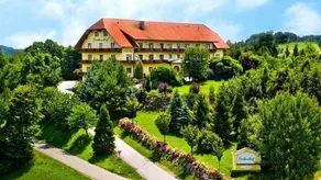 Nice holiday apartment with terrace | Suitable for remote work - Image 2