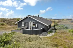 Fully equipped charming house with sauna, terrace & hot tub - Image 3