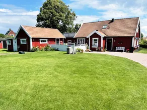 Flat with terrace, garden & barbeque - Image 2