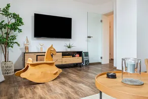 Holiday Apartment "Salem s Treasure Manor" with Private Terrace, Shared Garden & Wi-Fi - Image 3