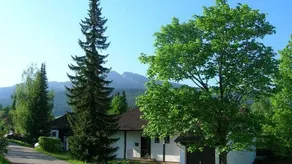 Casa con giardino, terrazza e piscina | Vista sulla montagna - Image 2