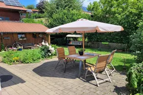 House with jacuzzi, BBQ & garden - Image 2