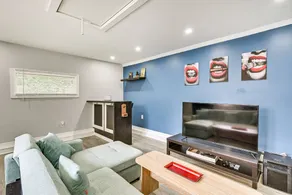 Pet Friendly Long Island Guest House Walk to Bay - Image 4