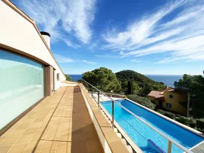 Villa with private pool, garden & barbeque - Image 3