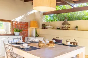 Agréable villa conviviale et familiale avec barbecue, internet haut débit et terrasse | Vue ville | Adaptée au travail à distance - Image 3
