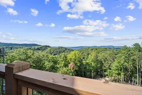Majestic Meadows-pet friendly/walking distance to community pool/pickleball - Image 2