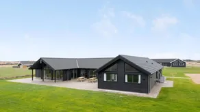 Holiday home with pool, terrace & barbeque | Dogs allowed - Image 2