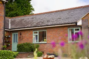 Cottage with garden - Image 4